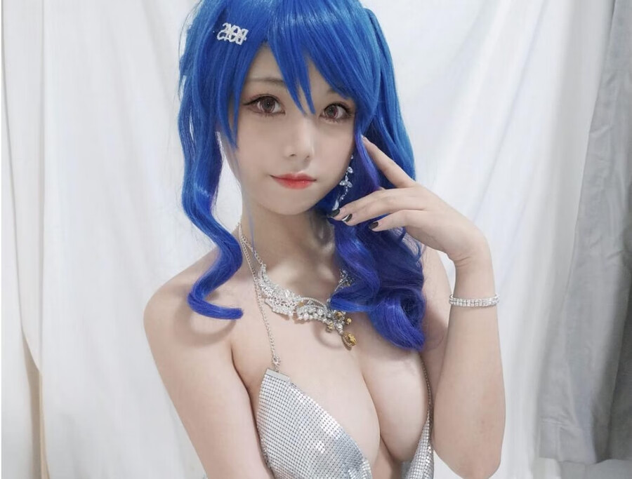 蜜汁猫裘Cosplay：探索碧蓝航线圣路易斯的造型秘籍-清美唯艺